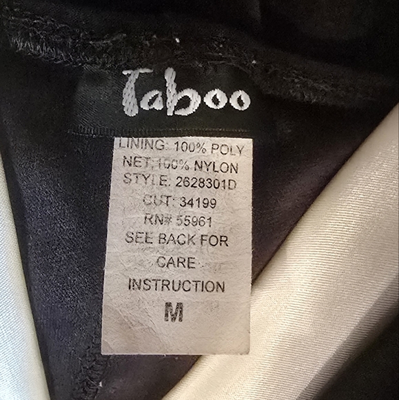 Elegant Black and White Dress - Picture 4 of 4